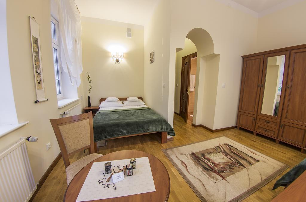 Szwajcarka Willa Z Sauna I Jacuzzi Kudowa Zdroj Room photo
